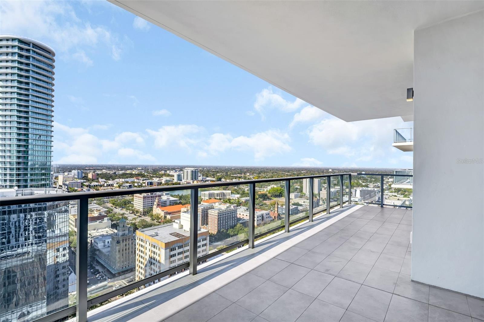 Image 16 of 94 For 275 1st Avenue S 2708