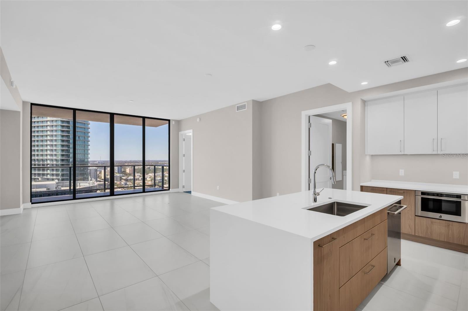 Image 2 of 94 For 275 1st Avenue S 2708