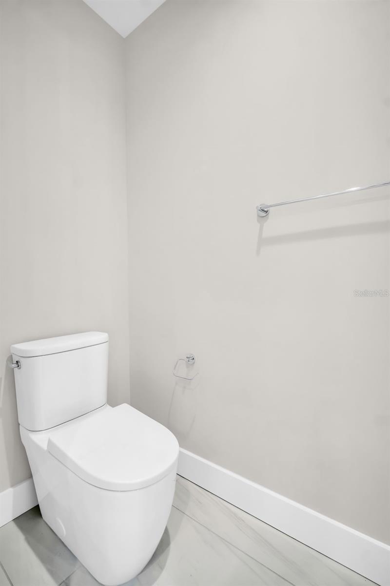 Image 22 of 94 For 275 1st Avenue S 2708