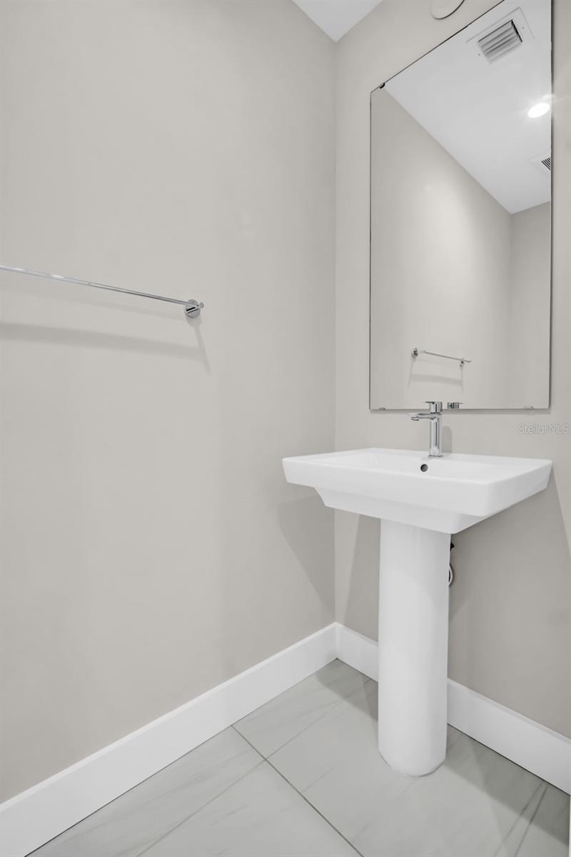 Image 23 of 94 For 275 1st Avenue S 2708