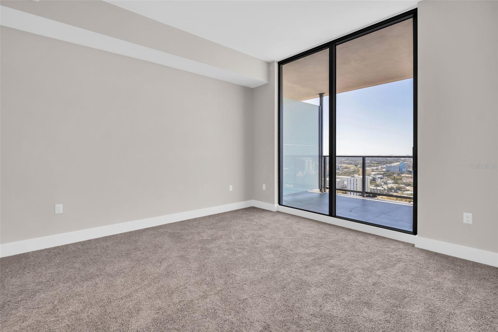 Image 26 of 94 For 275 1st Avenue S 2708