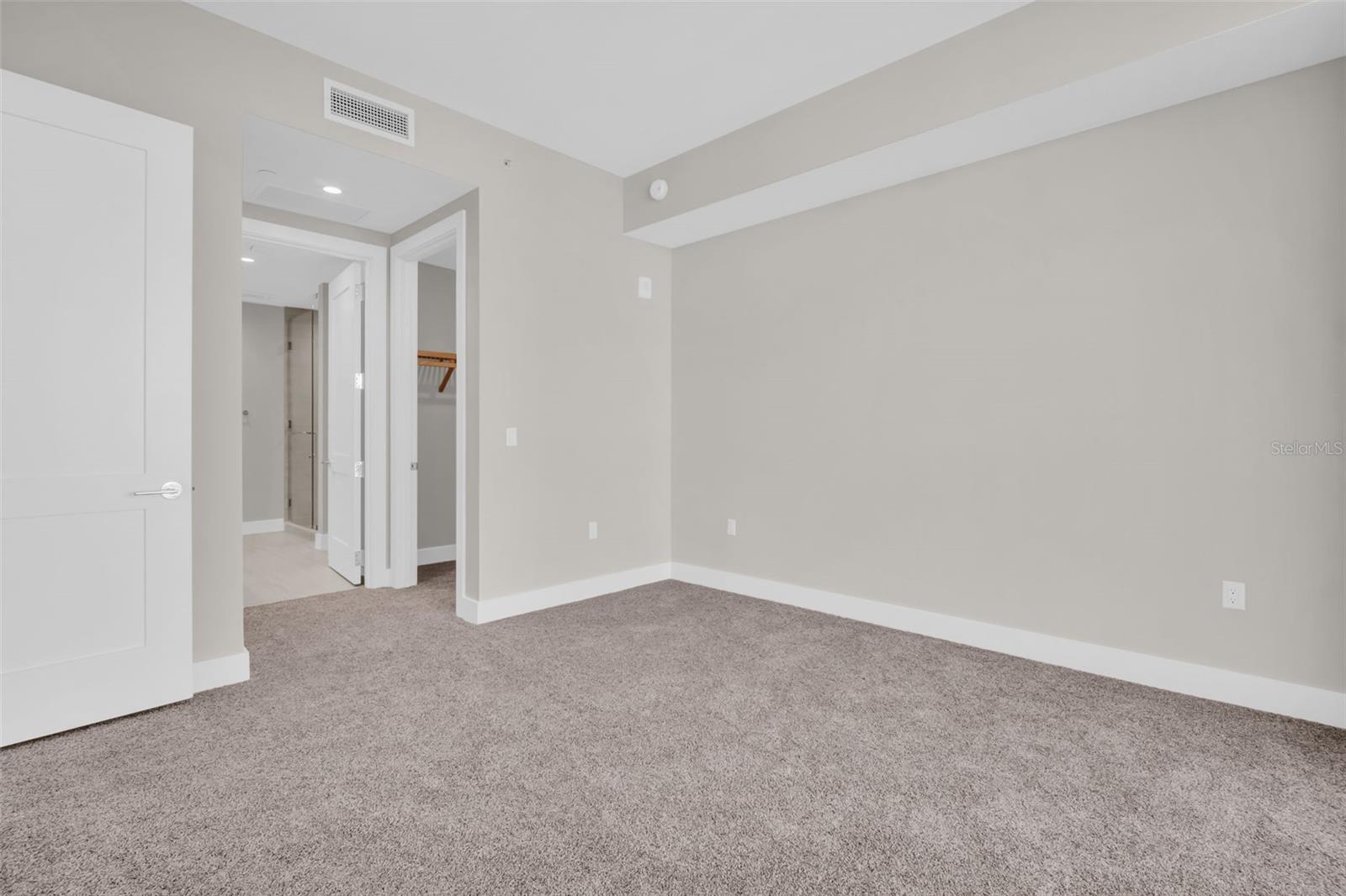 Image 27 of 94 For 275 1st Avenue S 2708