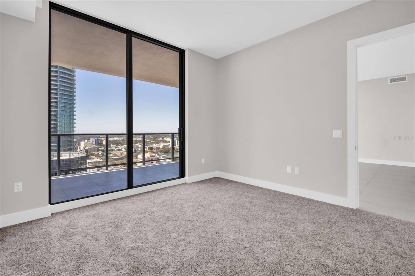 Image 29 of 94 For 275 1st Avenue S 2708