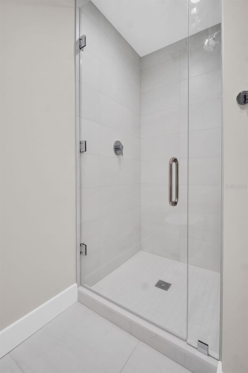 Image 37 of 94 For 275 1st Avenue S 2708