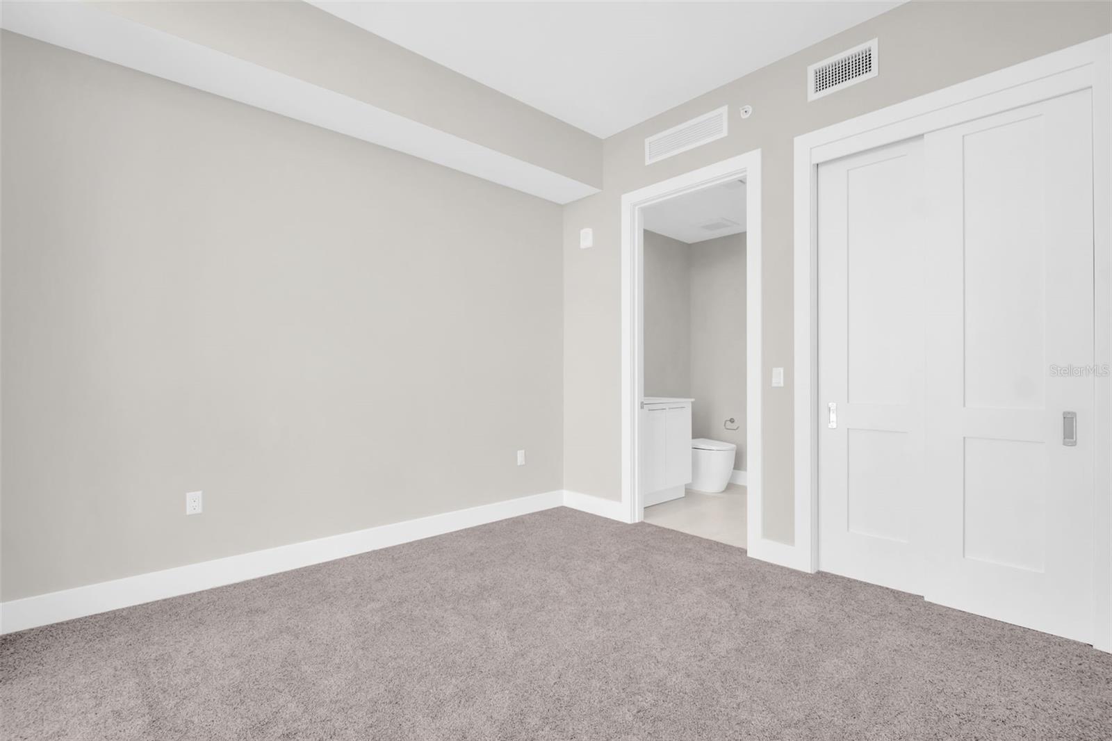 Image 38 of 94 For 275 1st Avenue S 2708