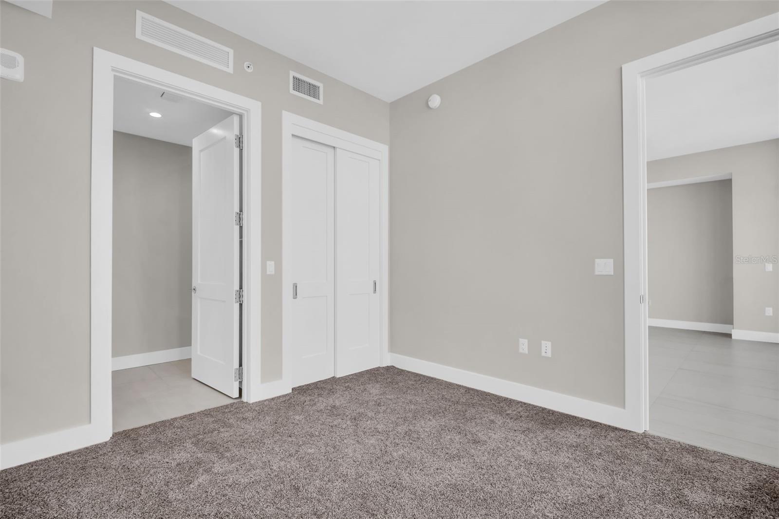 Image 39 of 94 For 275 1st Avenue S 2708