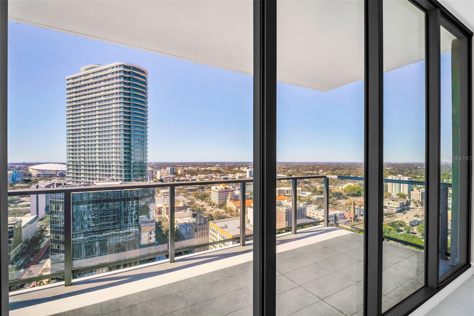 Image 9 of 94 For 275 1st Avenue S 2708