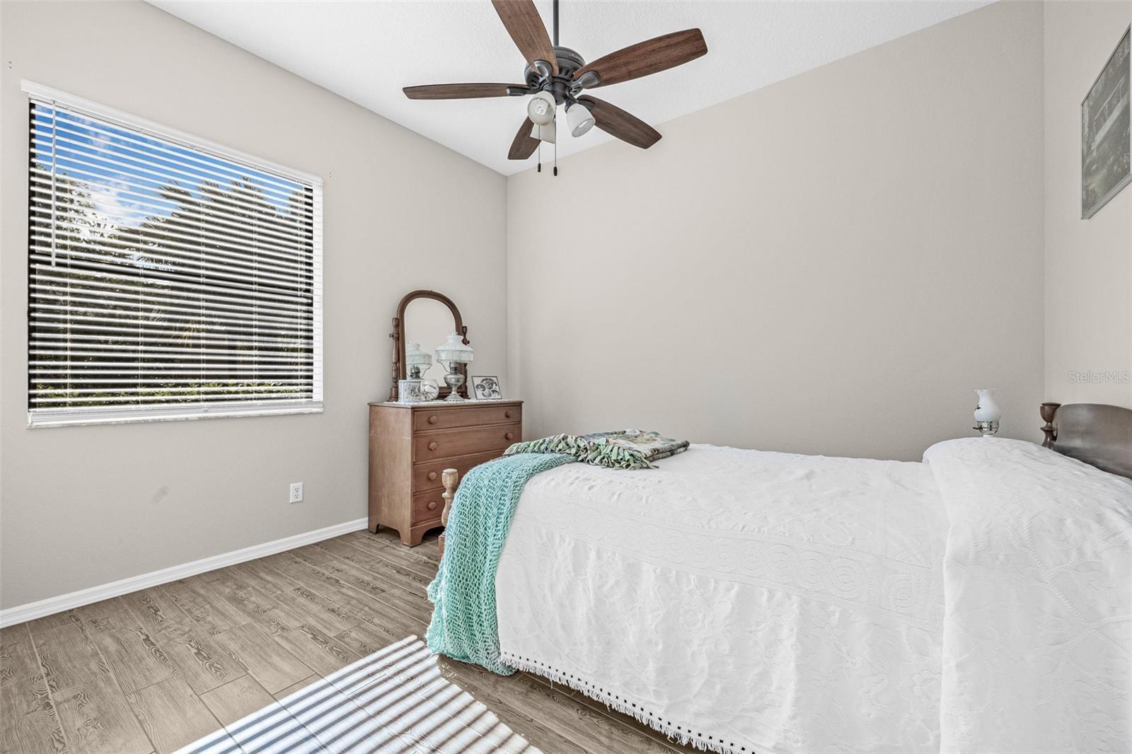 Image 13 of 46 For 15420 27th Court E