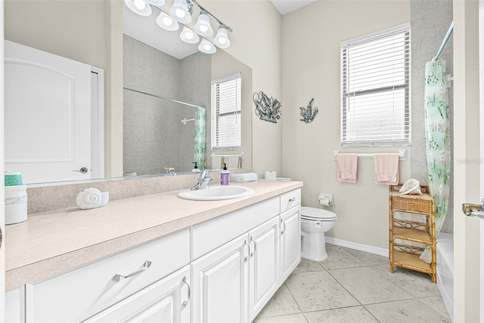 Image 14 of 46 For 15420 27th Court E