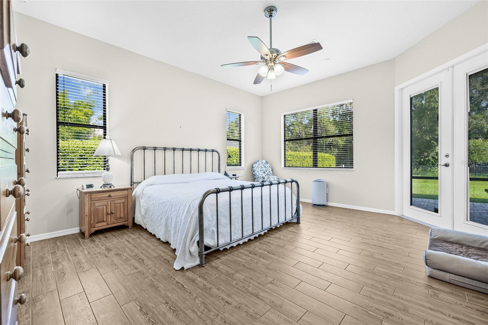 Image 8 of 46 For 15420 27th Court E