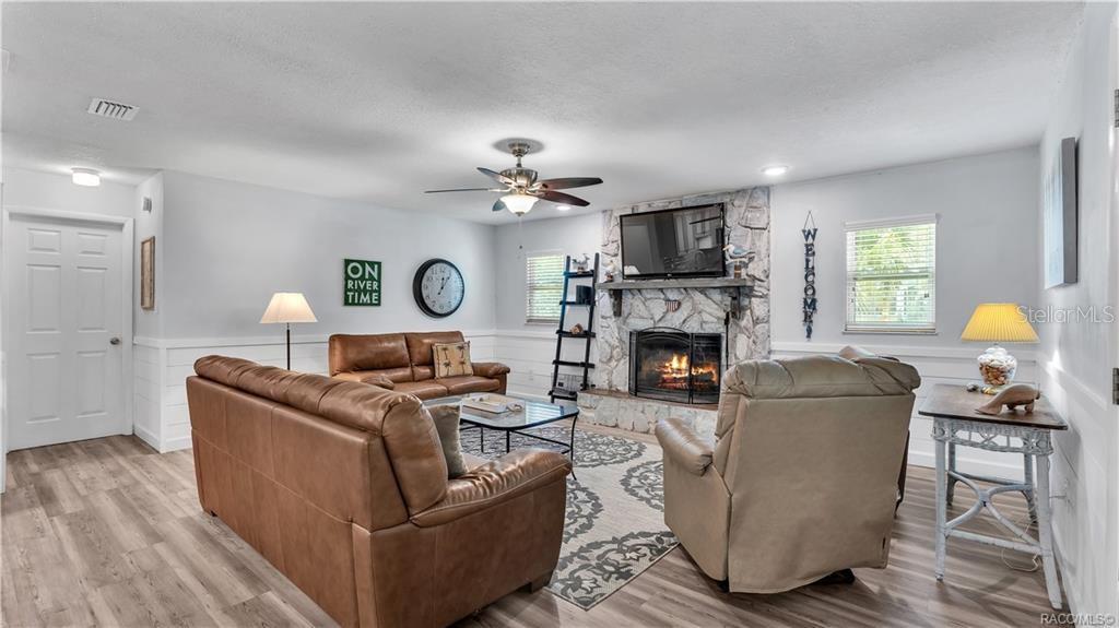 Image 15 of 69 For 11308 Amerindian Court