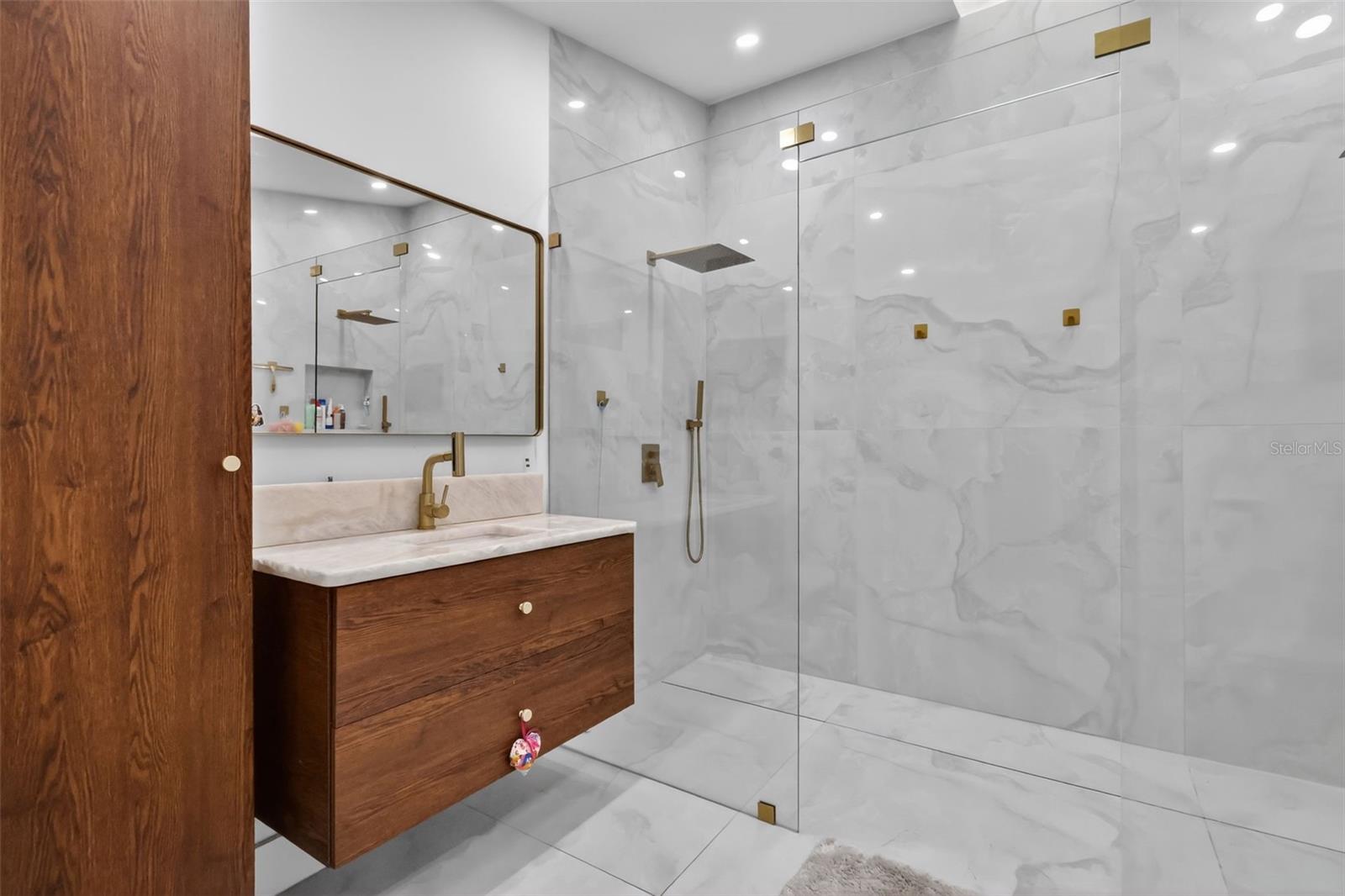 Image 23 of 36 For 1230 22nd Avenue