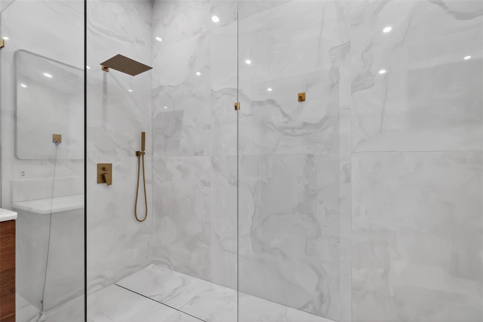 Image 25 of 36 For 1230 22nd Avenue