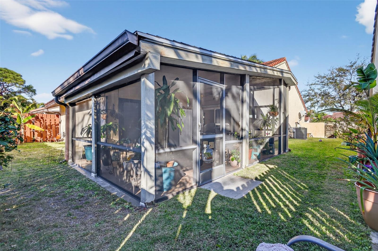 Image 28 of 36 For 1230 22nd Avenue