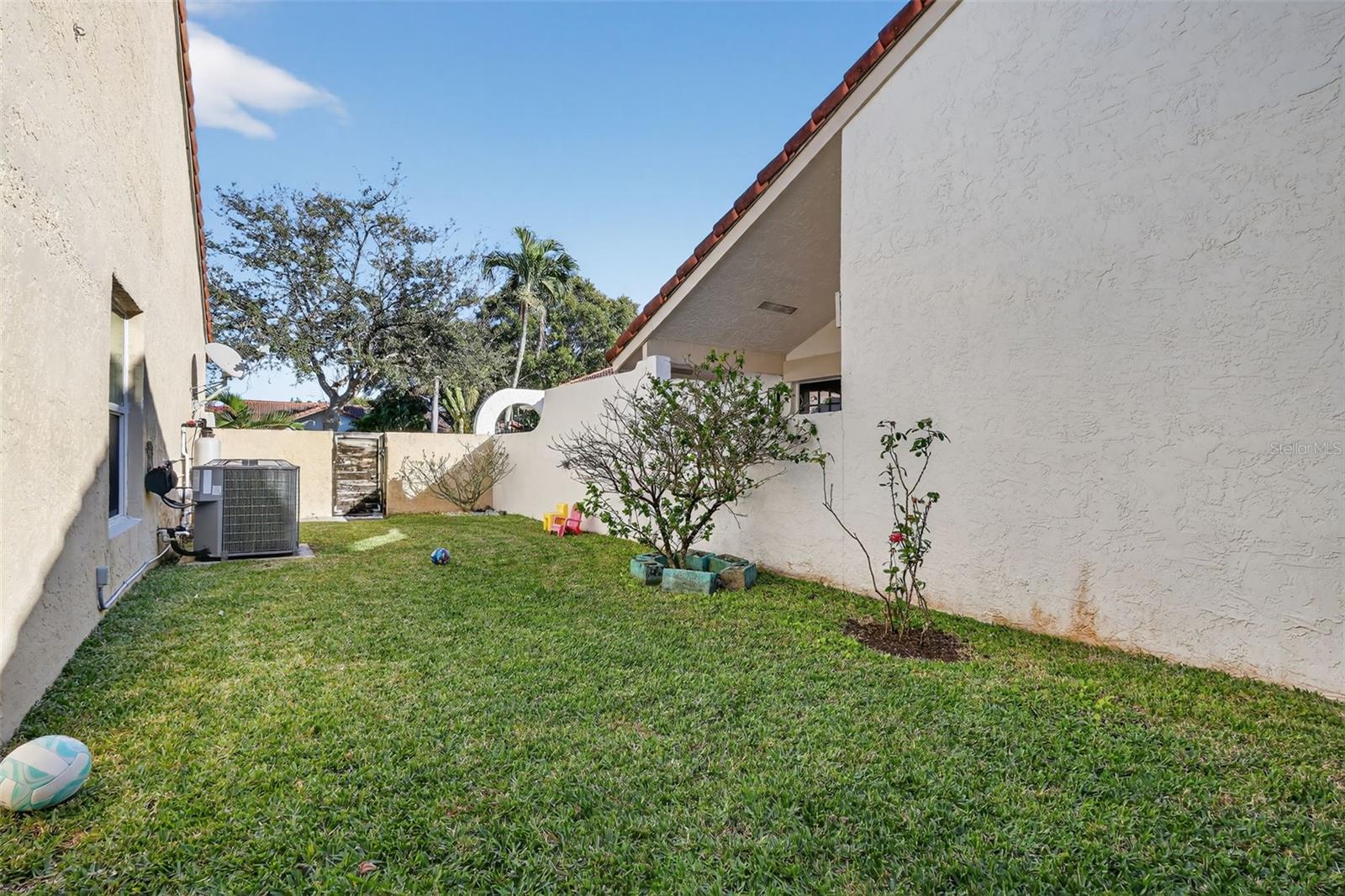 Image 30 of 36 For 1230 22nd Avenue