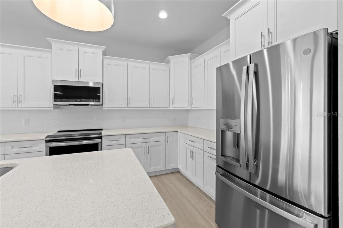 Image 14 of 36 For 6999 Burnsville Street