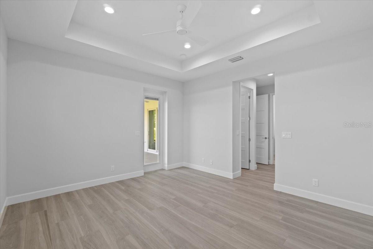 Image 20 of 36 For 6999 Burnsville Street