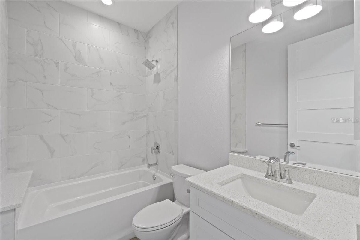 Image 23 of 36 For 6999 Burnsville Street