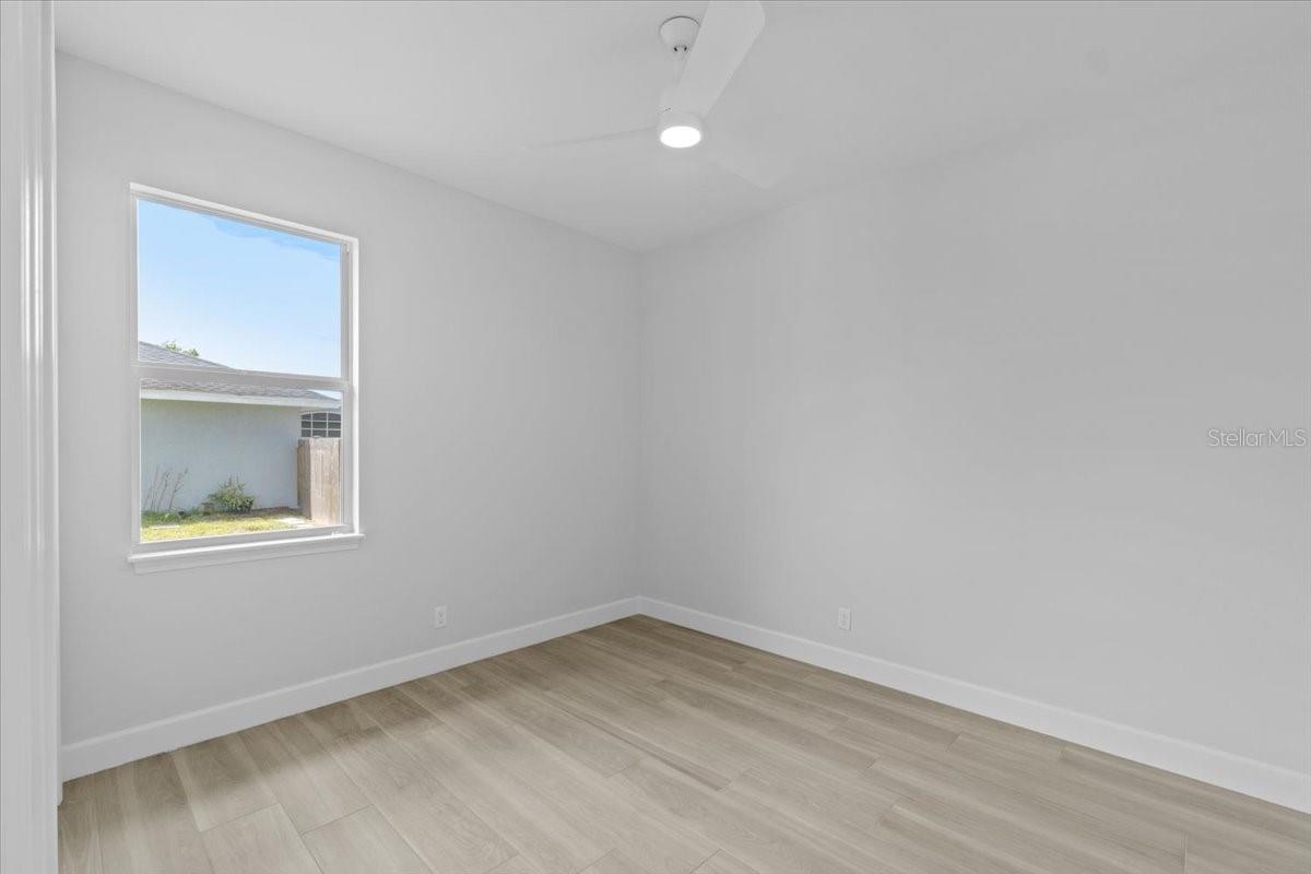 Image 24 of 36 For 6999 Burnsville Street