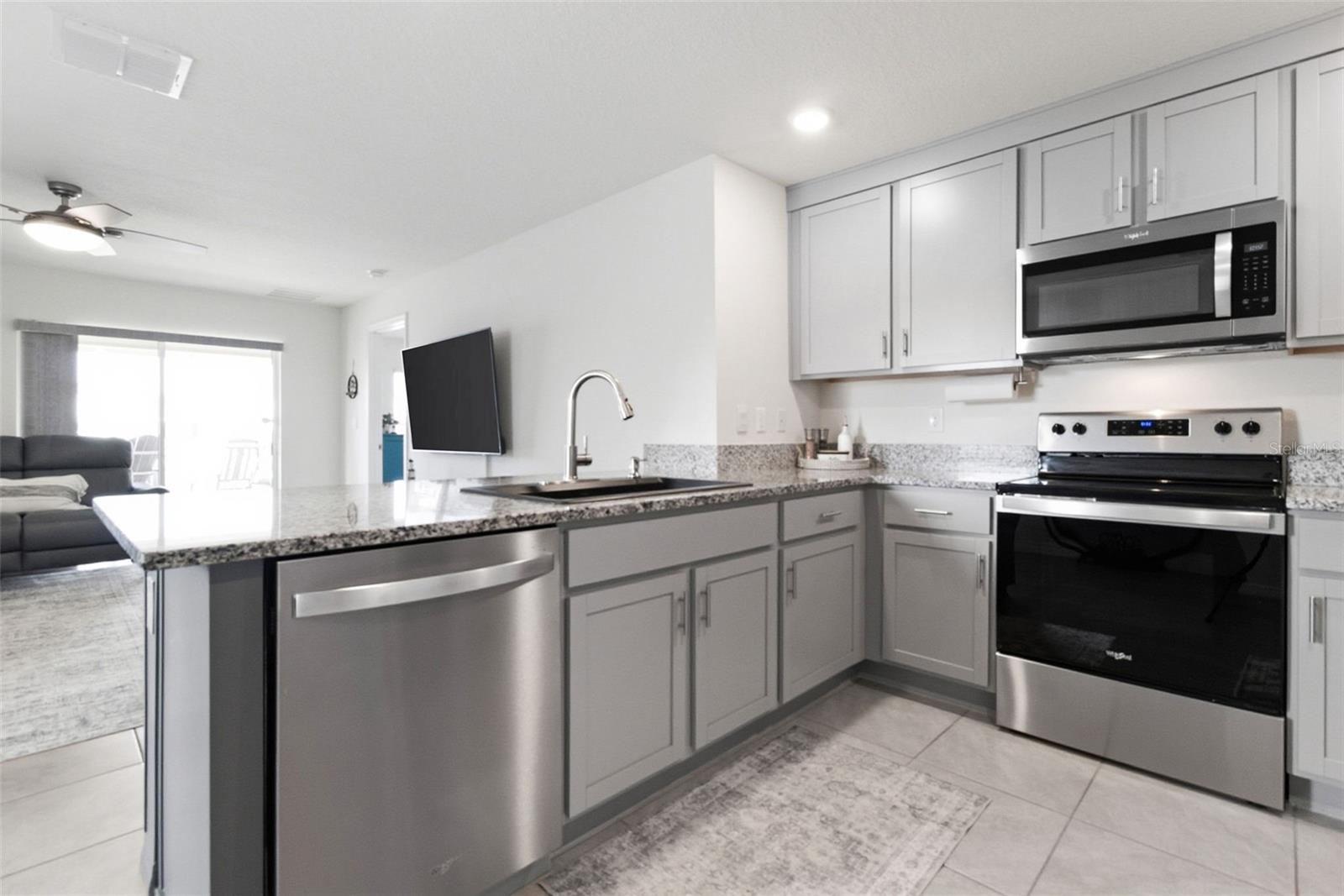 Image 15 of 54 For 3718 Mannered Gold Avenue