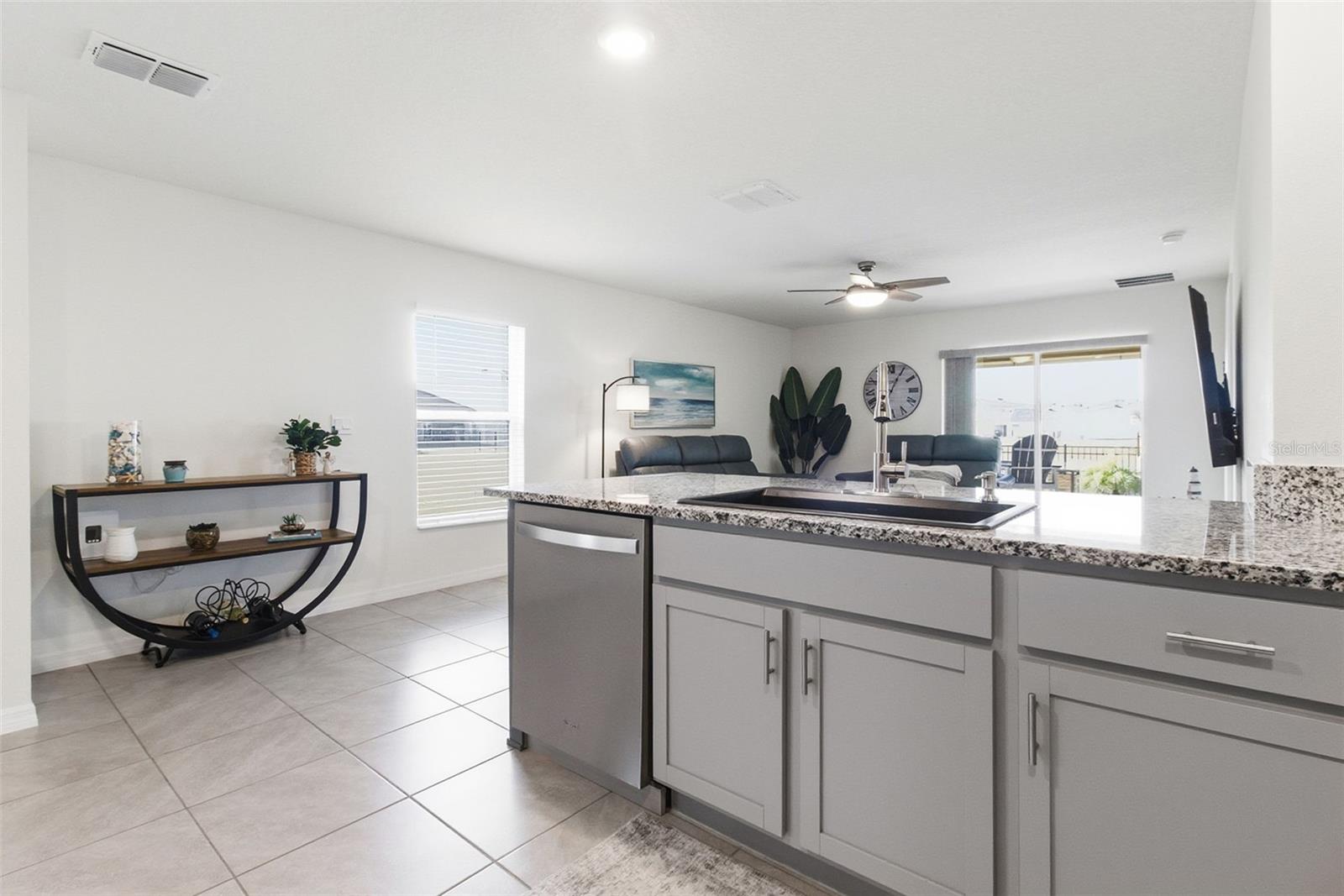 Image 17 of 54 For 3718 Mannered Gold Avenue