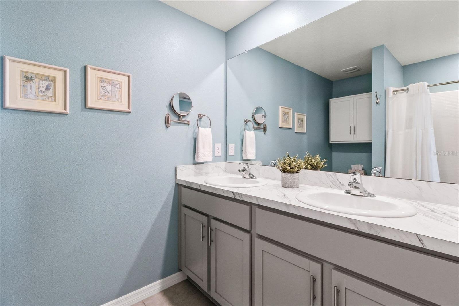 Image 25 of 54 For 3718 Mannered Gold Avenue