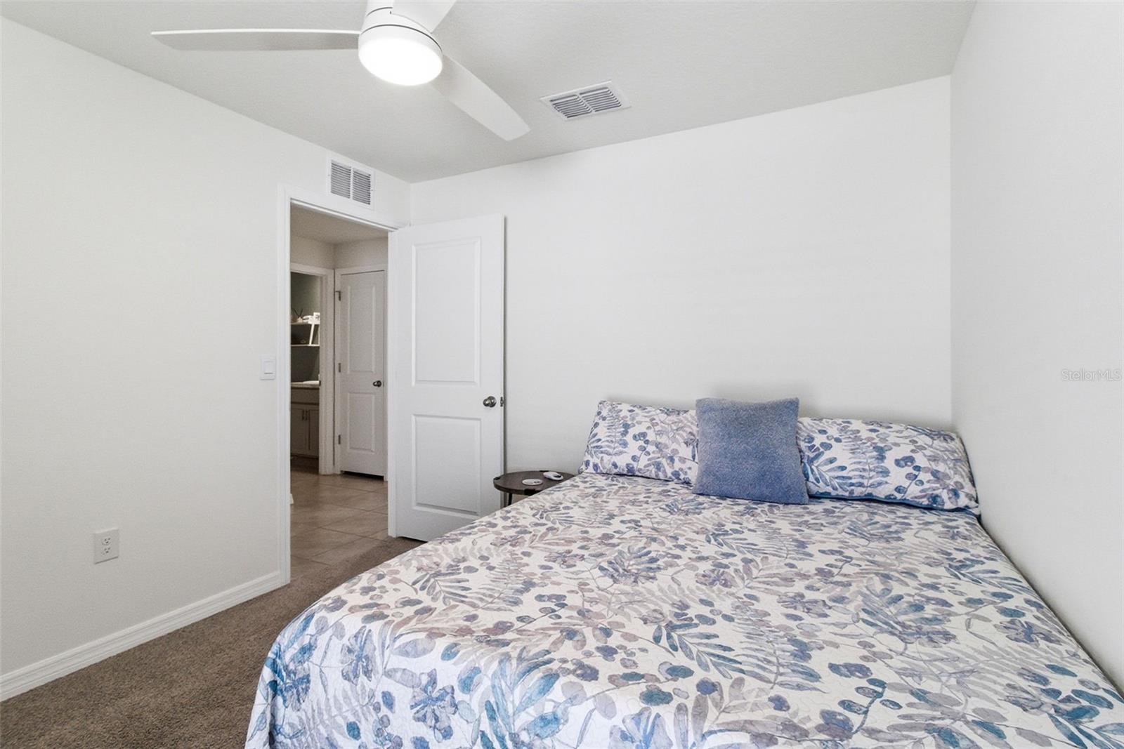 Image 29 of 54 For 3718 Mannered Gold Avenue