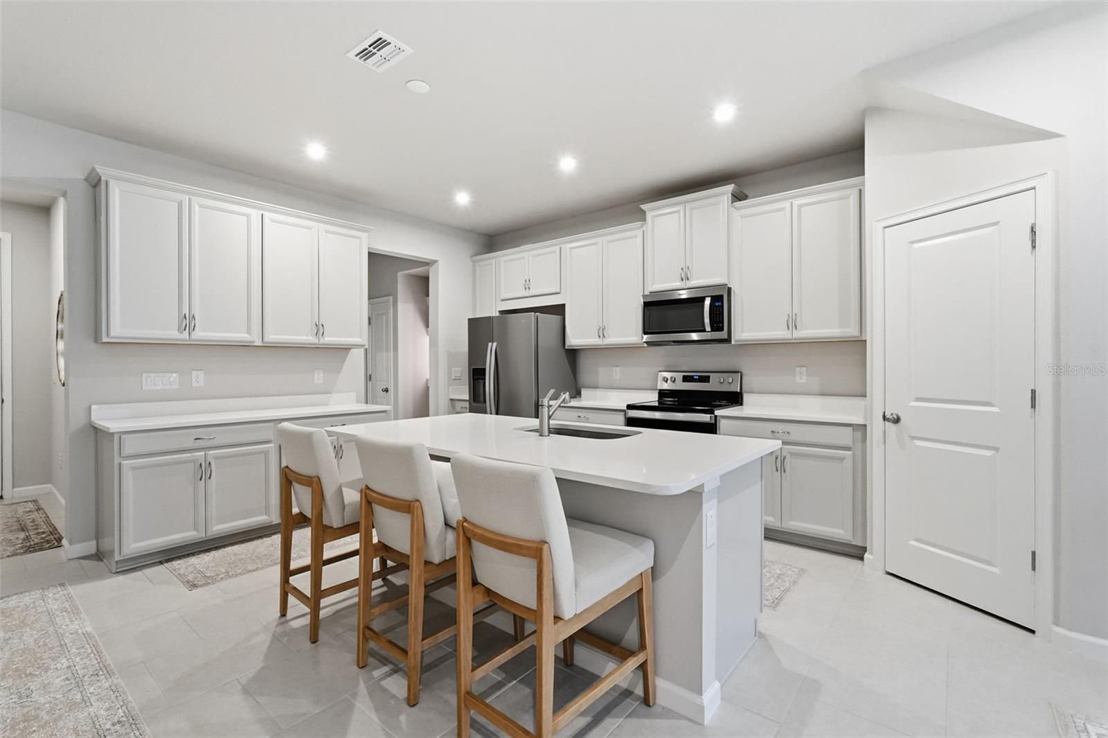 Image 8 of 45 For 2322 Summerlit Street