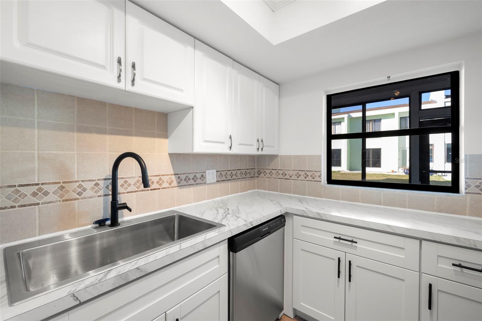 Image 14 of 52 For 1 Windrush Boulevard 19