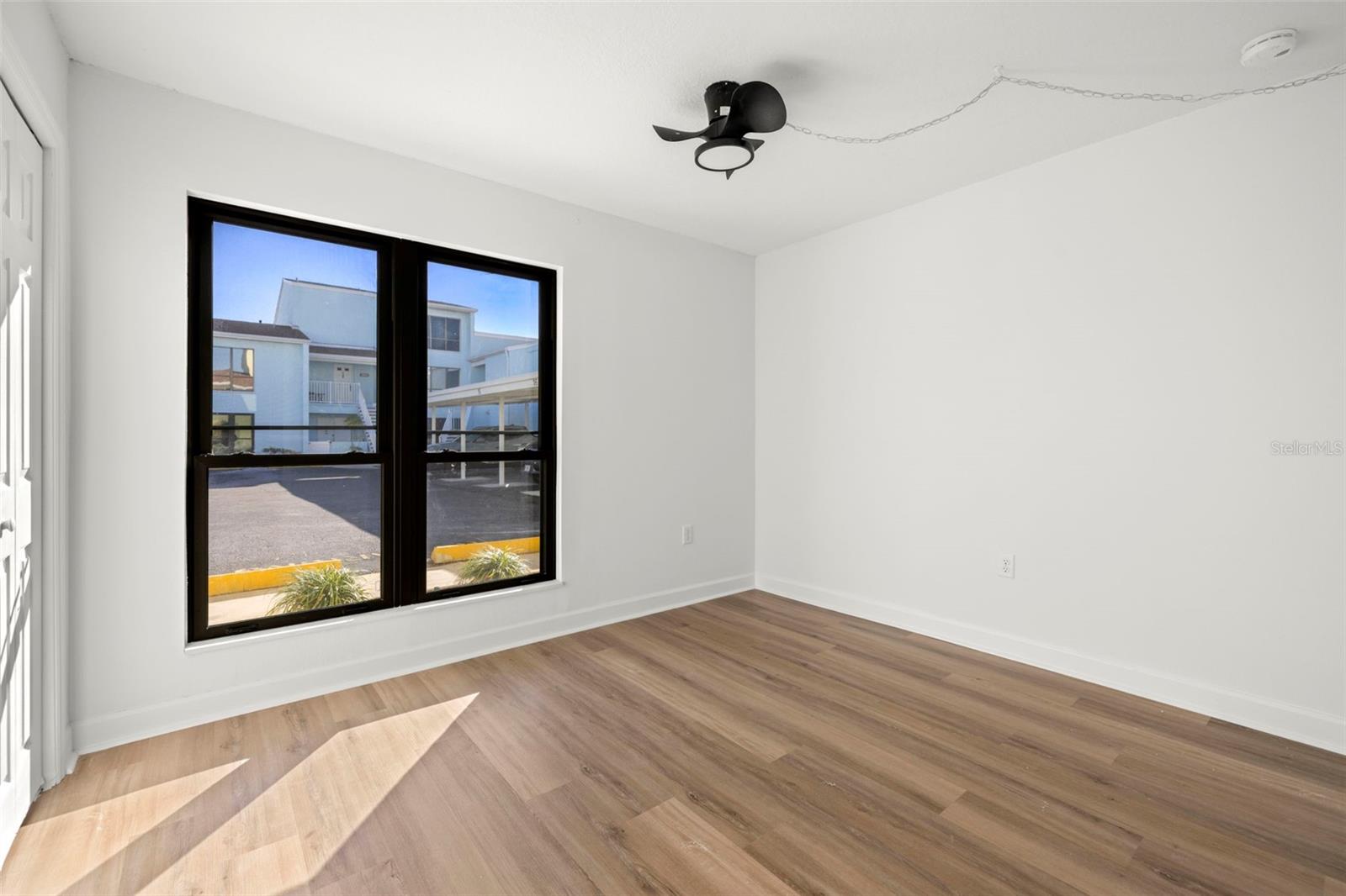 Image 21 of 52 For 1 Windrush Boulevard 19