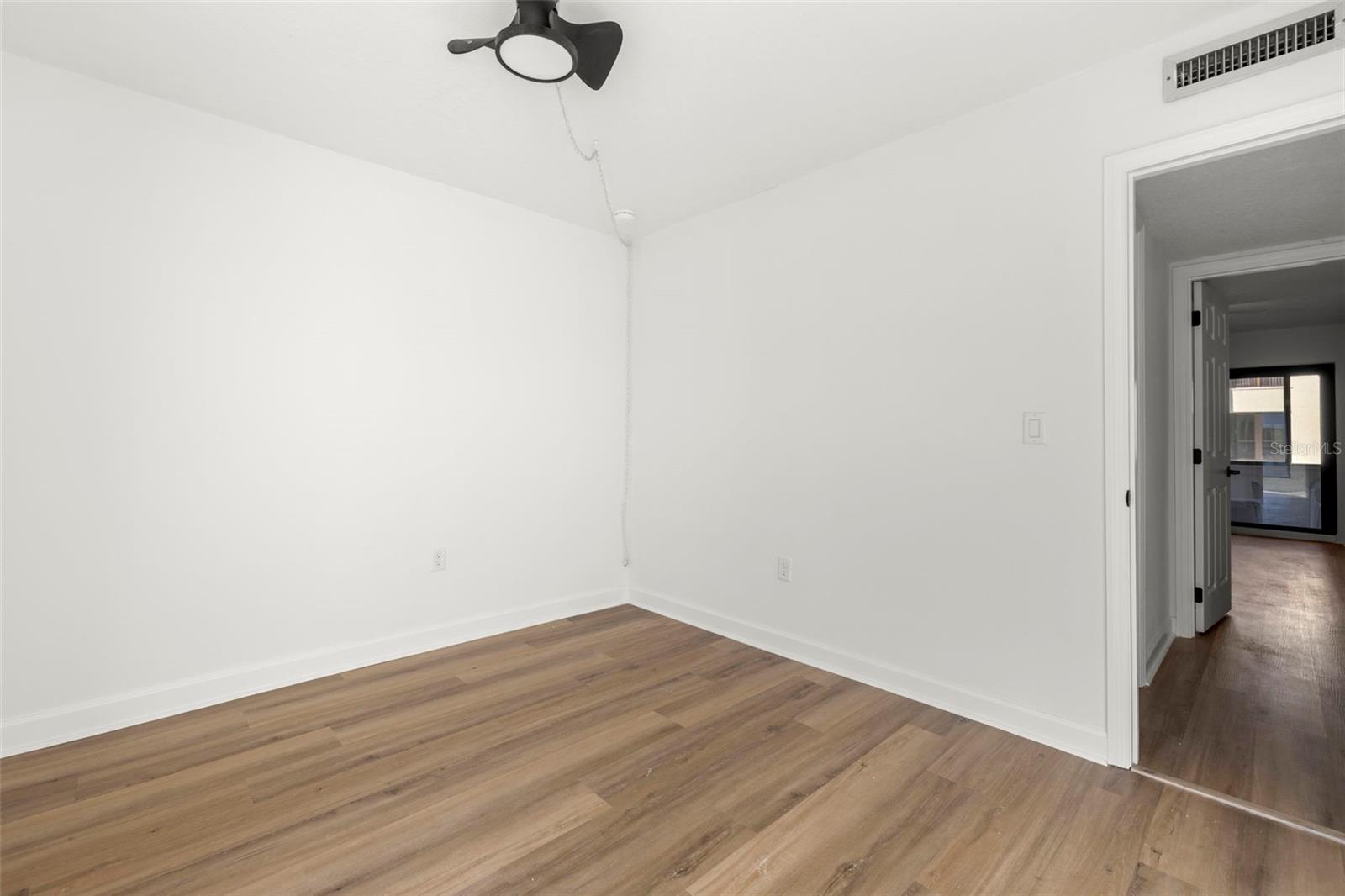 Image 22 of 52 For 1 Windrush Boulevard 19