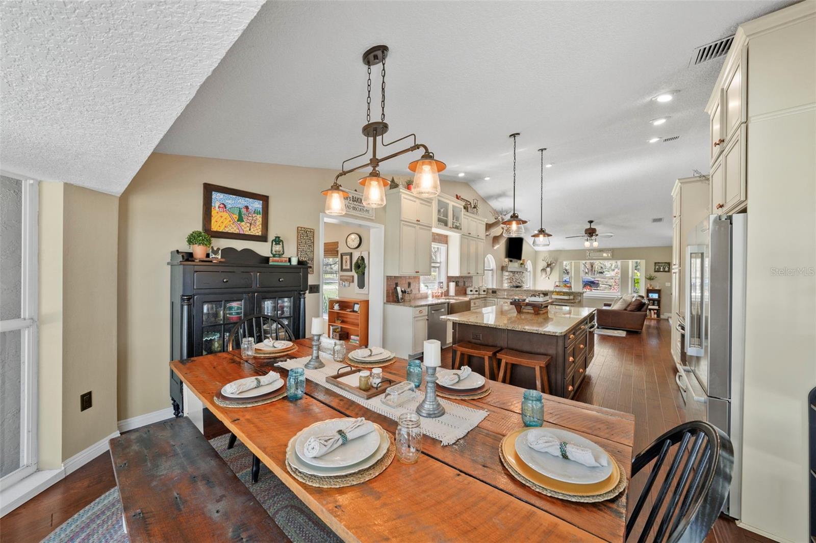 Image 24 of 92 For 808 Old Welcome Road