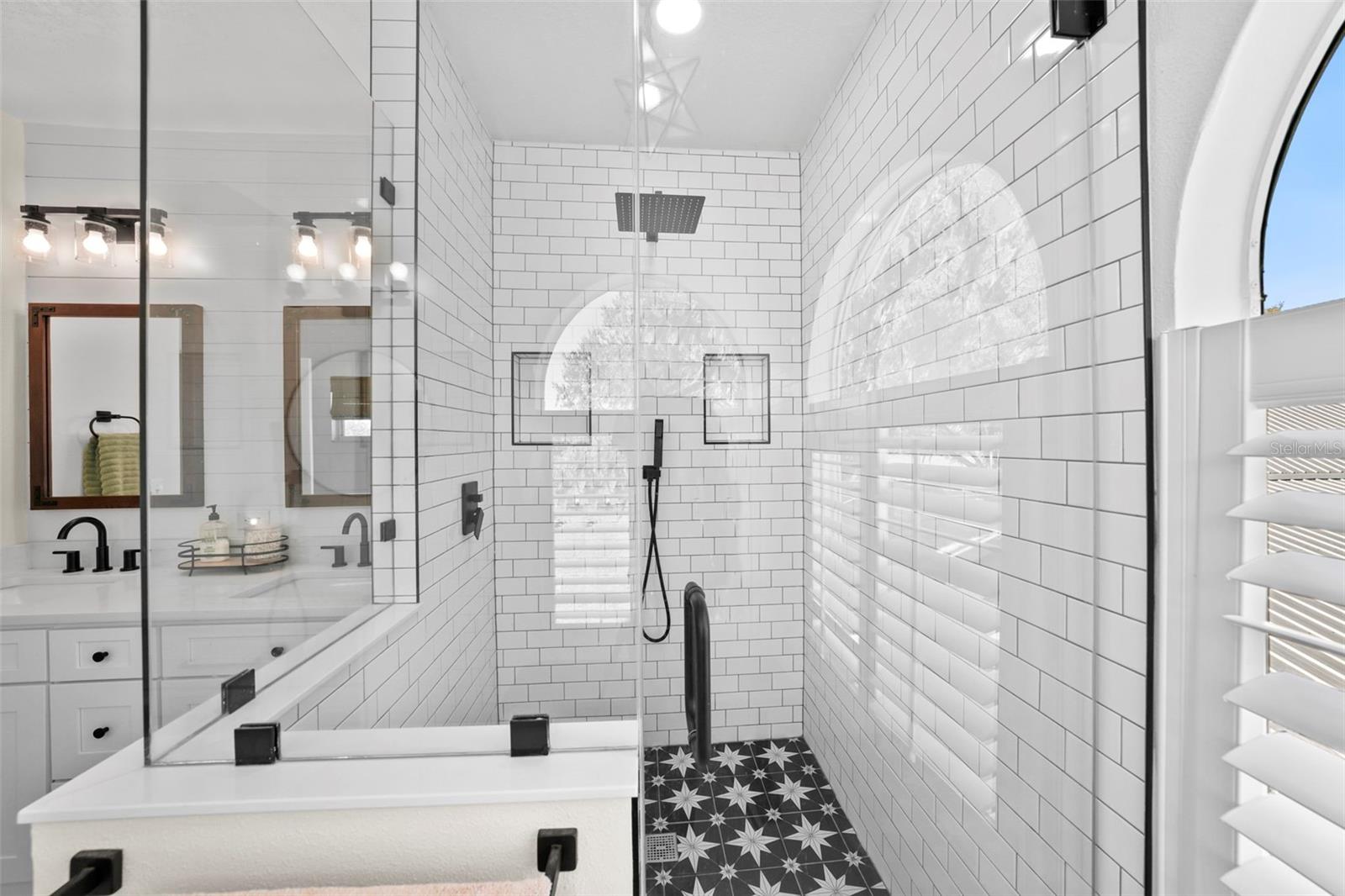 Image 33 of 92 For 808 Old Welcome Road