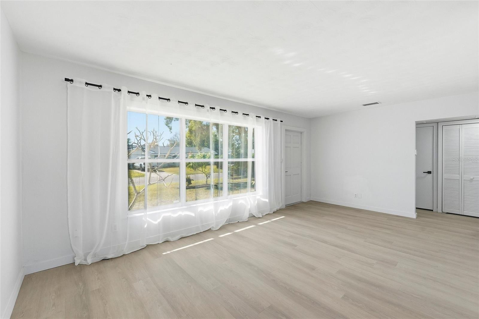 Image 11 of 35 For 2845 64th Terrace S