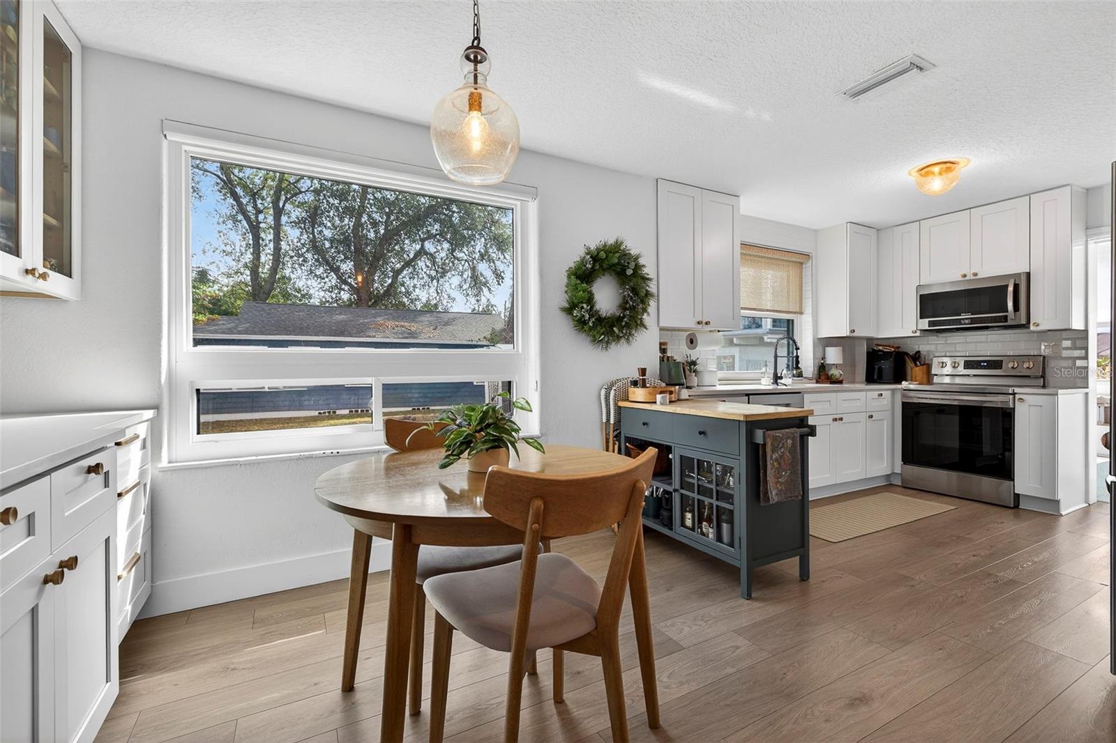 Image 11 of 31 For 2220 7th Avenue N