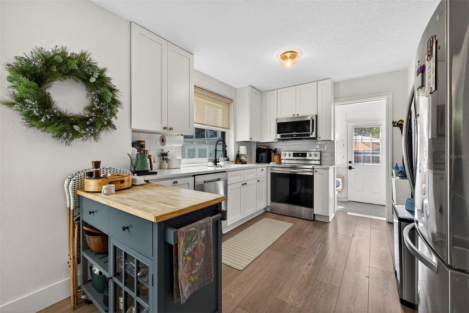 Image 9 of 31 For 2220 7th Avenue N