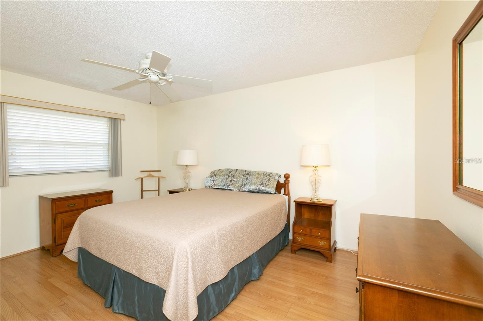 Image 13 of 38 For 4932 Ilener Street