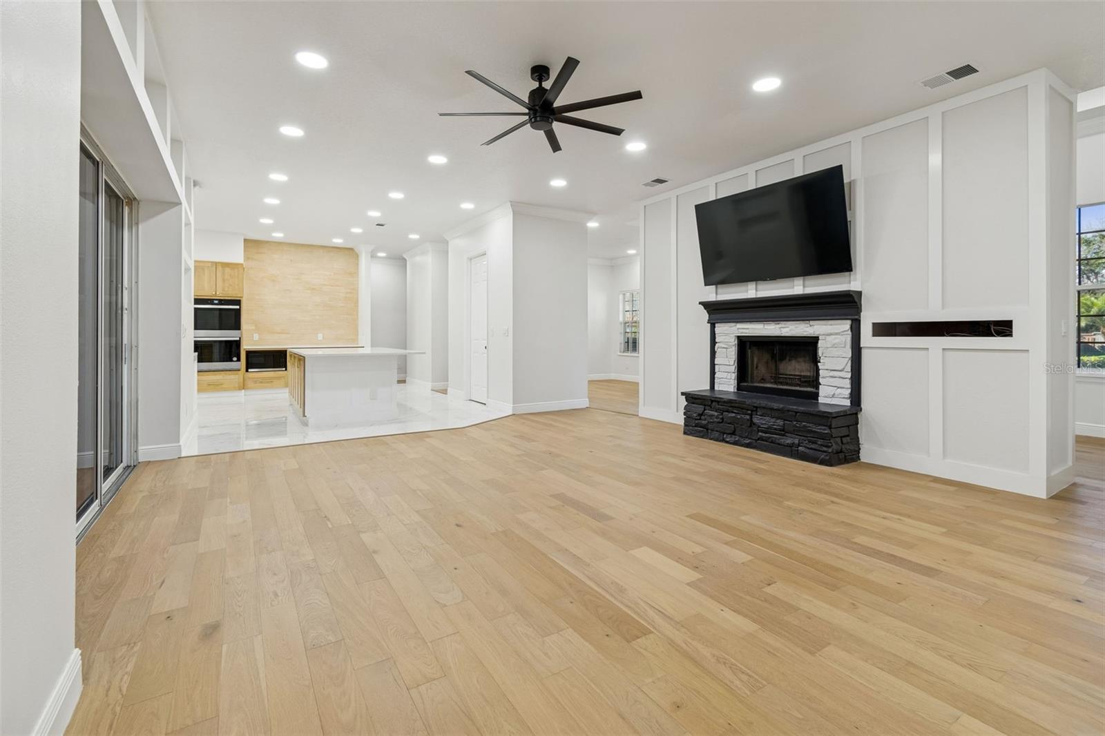 Image 15 of 66 For 18909 Apian Way