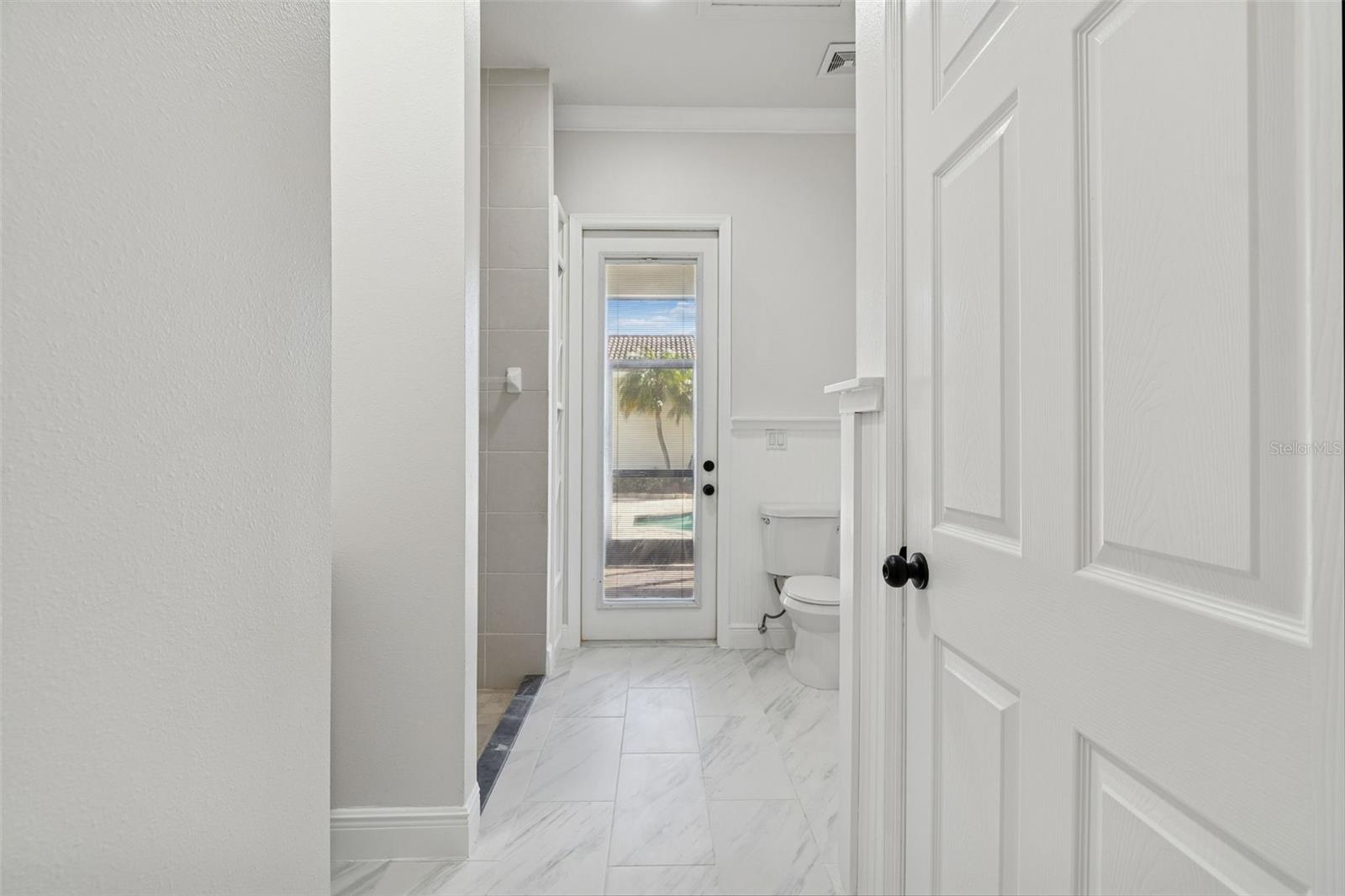 Image 19 of 66 For 18909 Apian Way