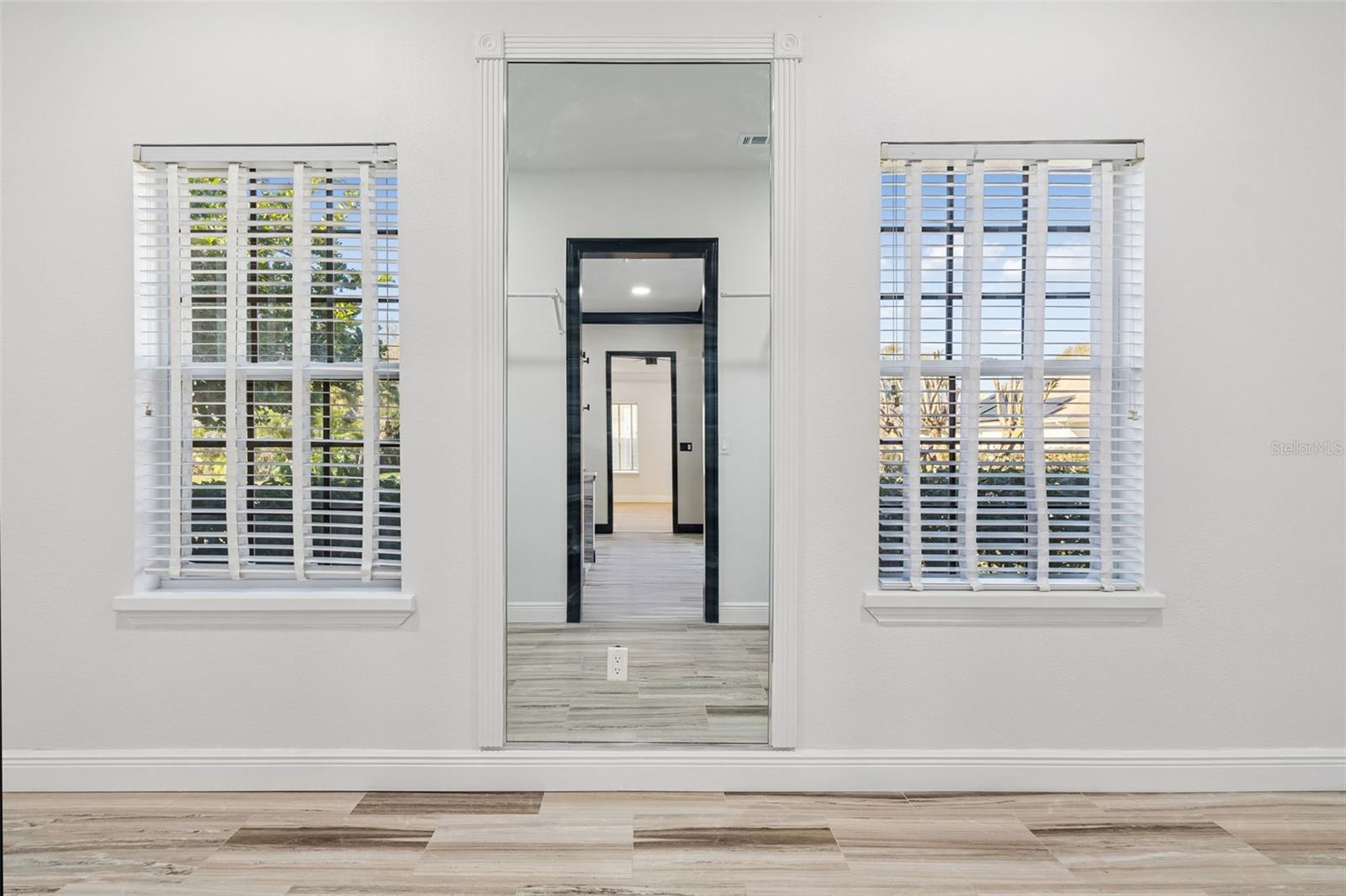 Image 24 of 66 For 18909 Apian Way