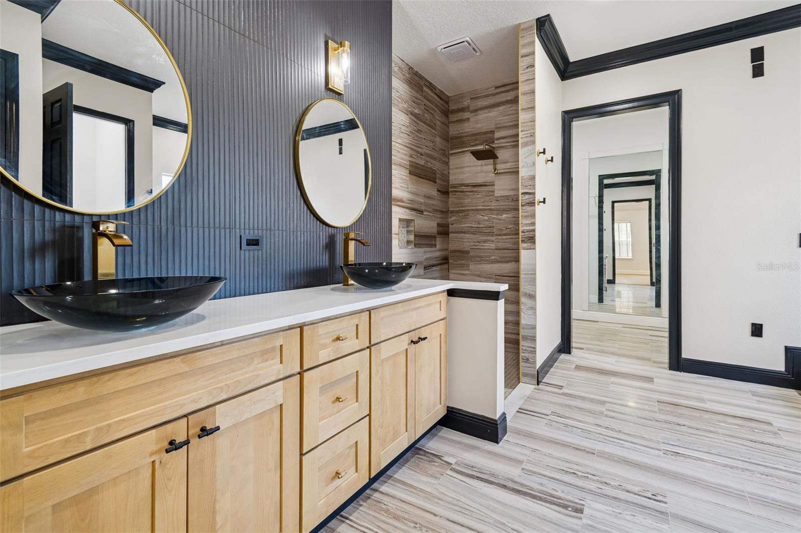 Image 25 of 66 For 18909 Apian Way