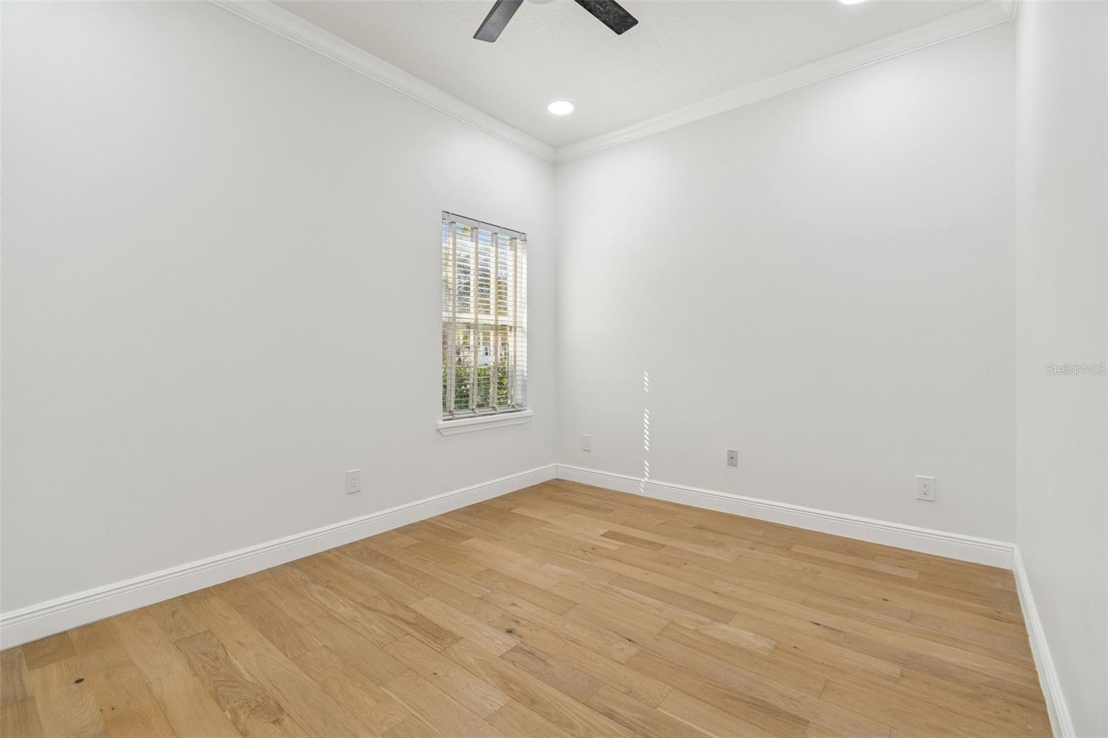 Image 37 of 66 For 18909 Apian Way