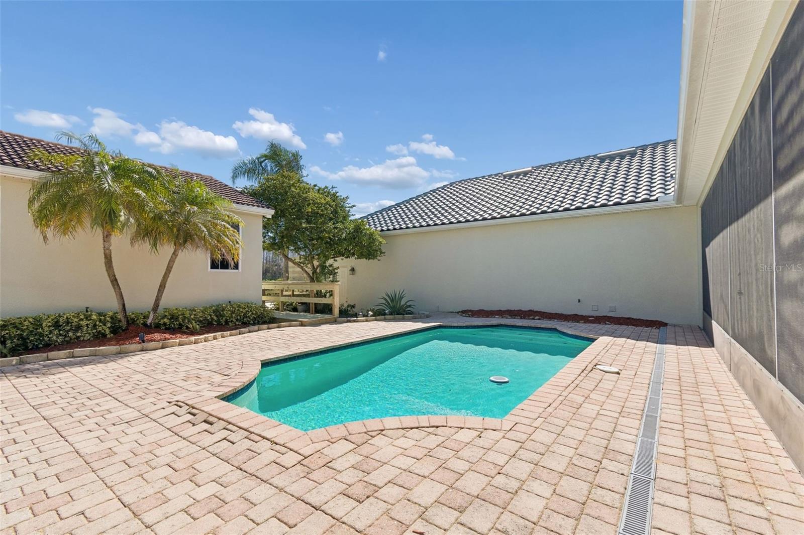 Image 41 of 66 For 18909 Apian Way