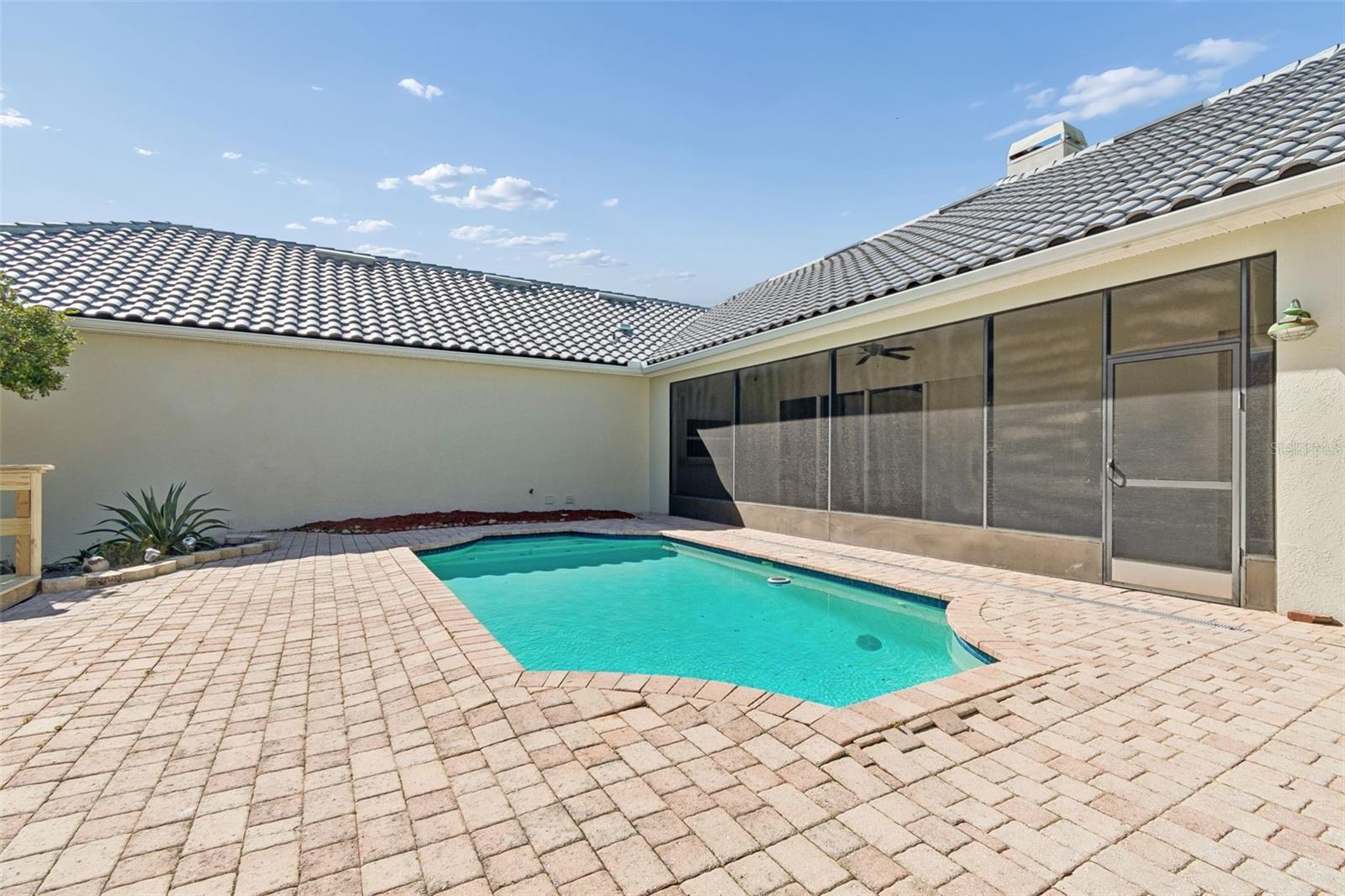 Image 43 of 66 For 18909 Apian Way