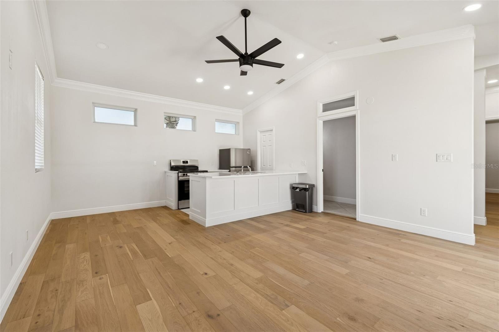 Image 53 of 66 For 18909 Apian Way