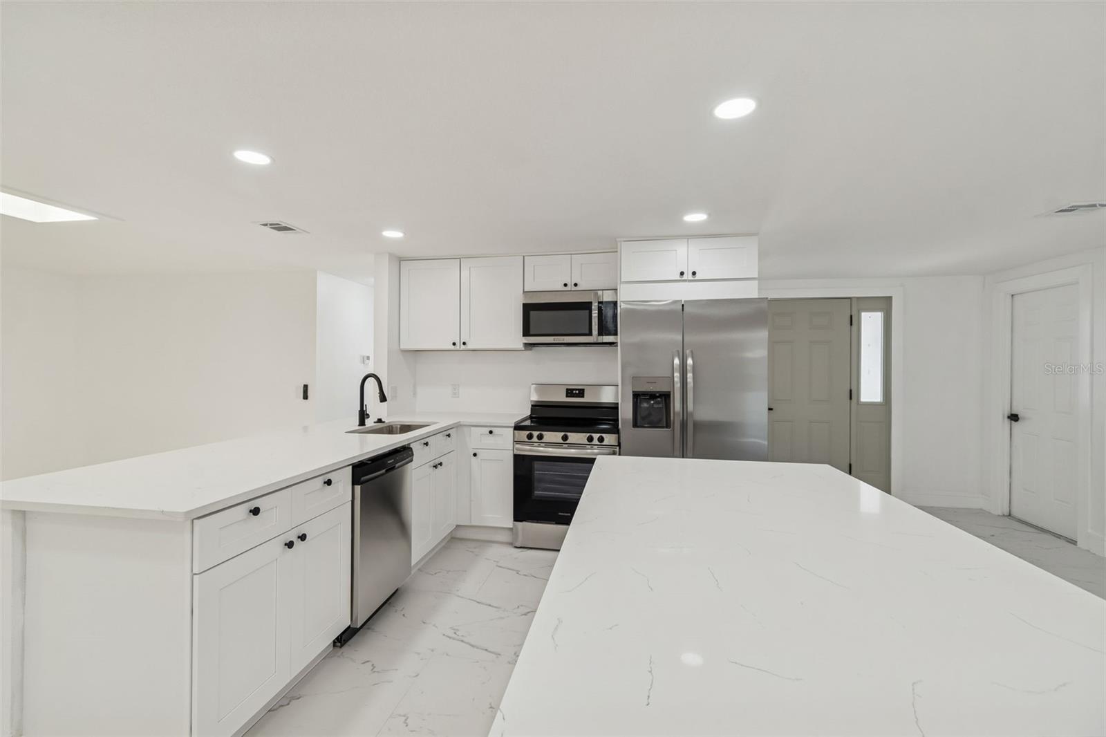 Image 17 of 59 For 6220 Keller Drive