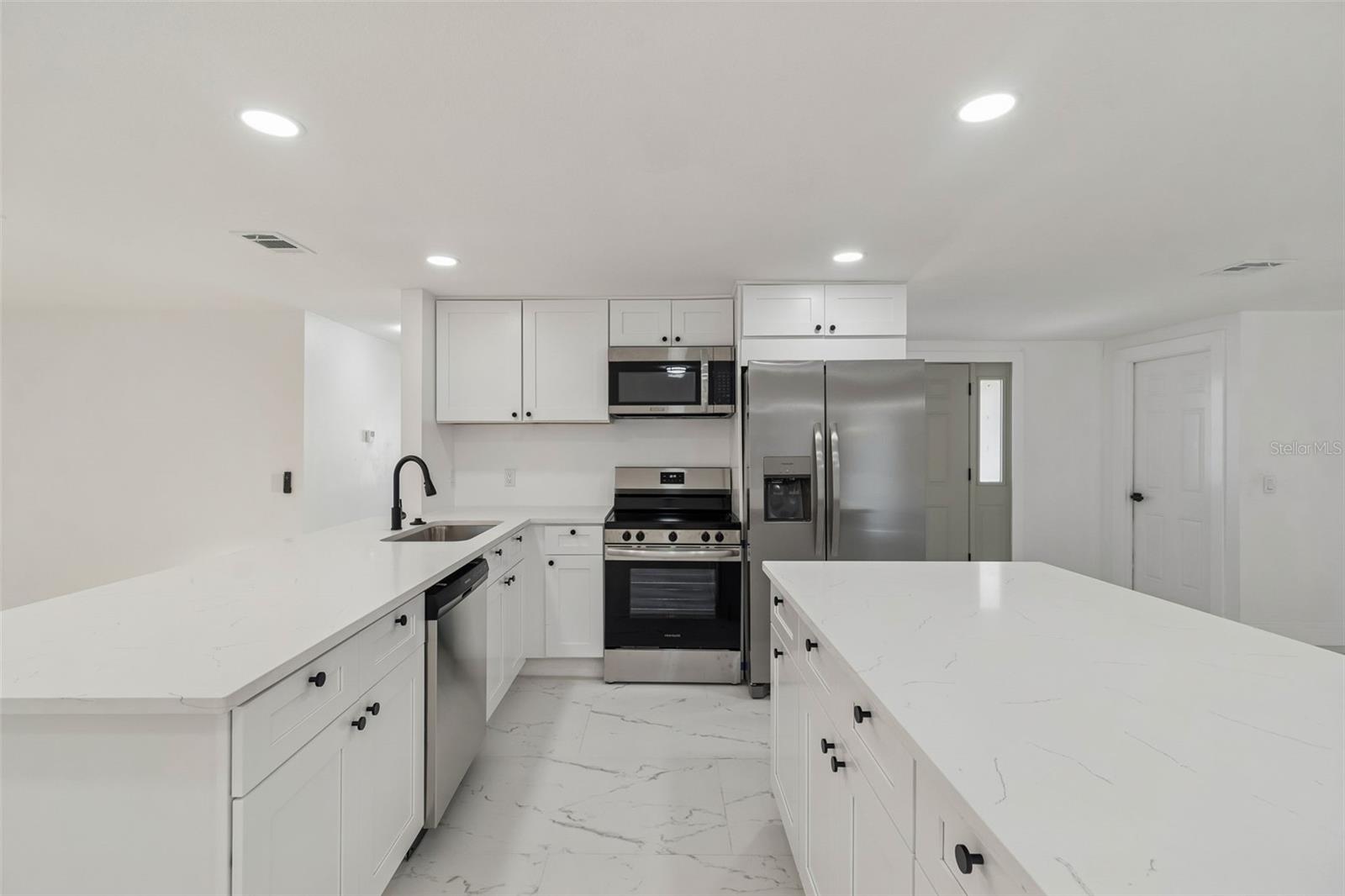 Image 18 of 59 For 6220 Keller Drive