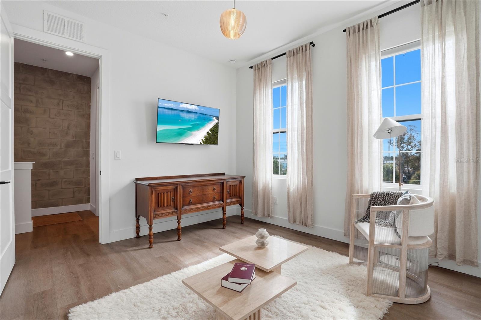 Image 14 of 35 For 2736 5th Ave S Avenue S 4