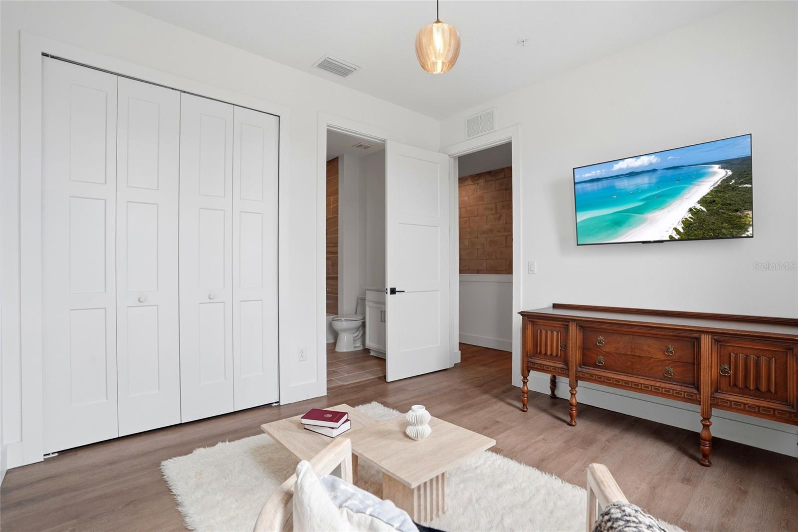 Image 15 of 35 For 2736 5th Ave S Avenue S 4