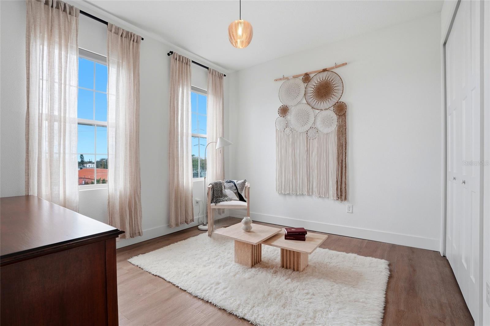 Image 16 of 35 For 2736 5th Ave S Avenue S 4